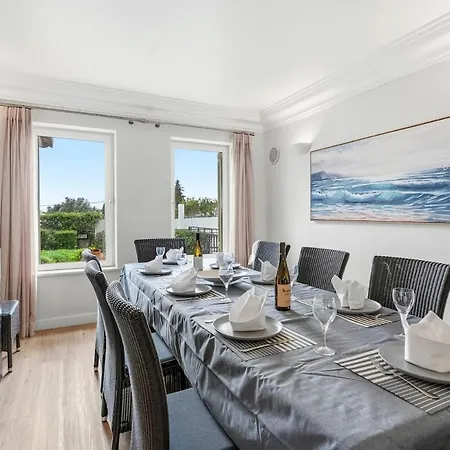 Sunny Algarve With Private Pool And Near Villa *